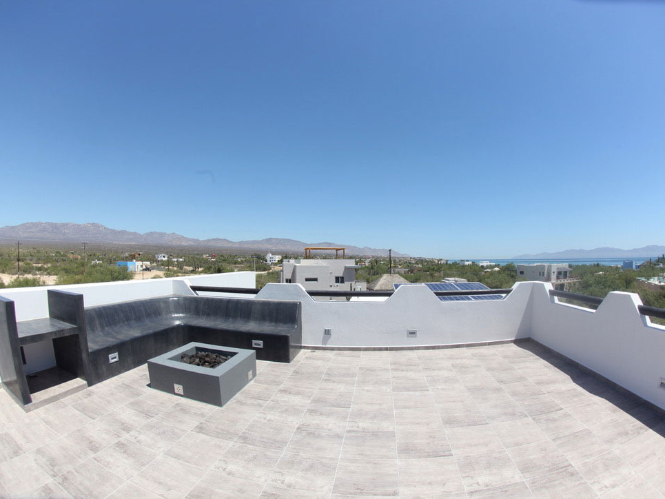 The Roof and the View from the Top od Casa Mertens